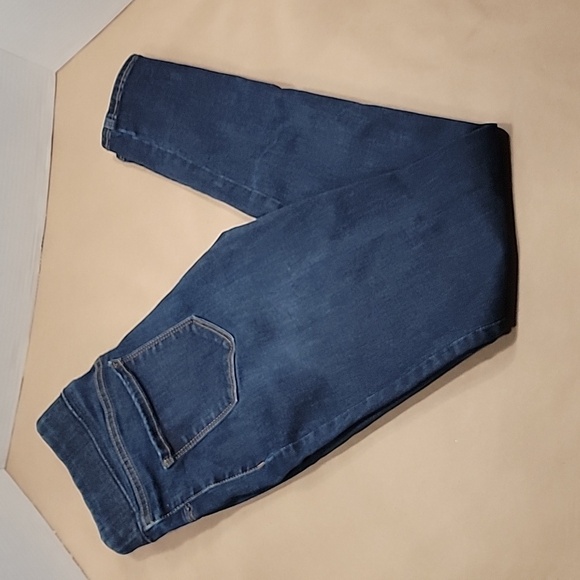 Old Navy, Size 4, Rockstar Built In Sculpt Skinny Jeans, Dark Wash - Picture 1 of 12